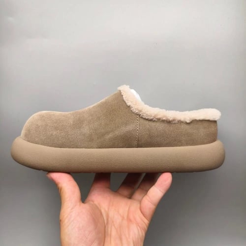 حذاء شتوي UGG