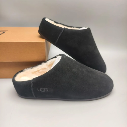 حذاء شتوي UGG