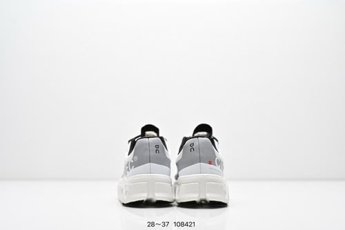 حذاء أطفال On Running