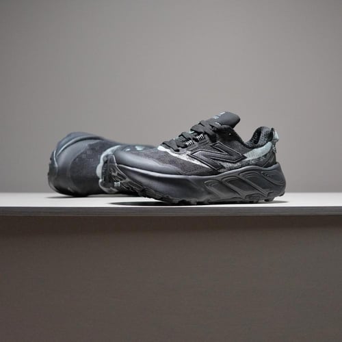 حذاء New Balance Hierro V9