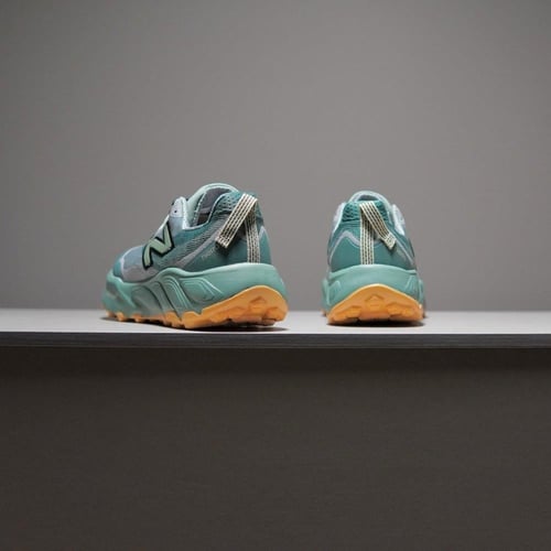 حذاء New Balance Hierro V9