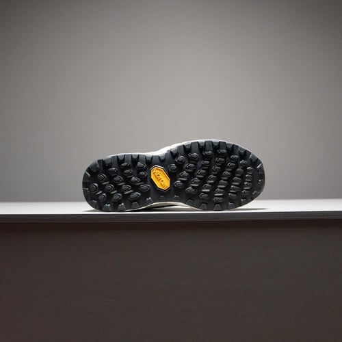 حذاء New Balance Hierro V8