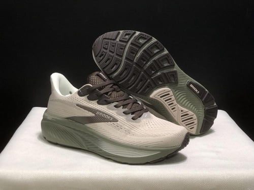 حذاء بروكس Brooks Ghost 17