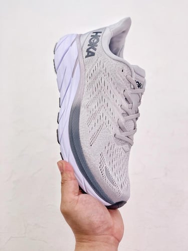 Hoka Clifton 8