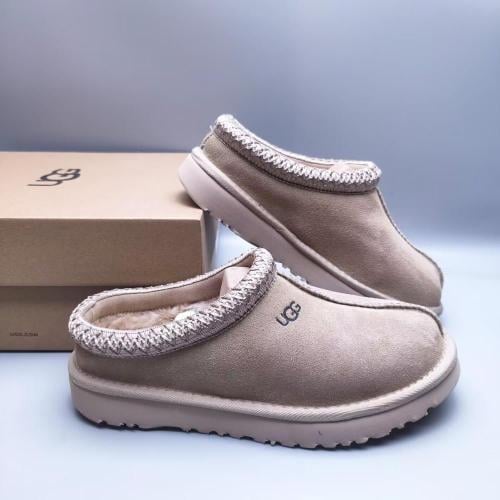 حذاء شتوي UGG