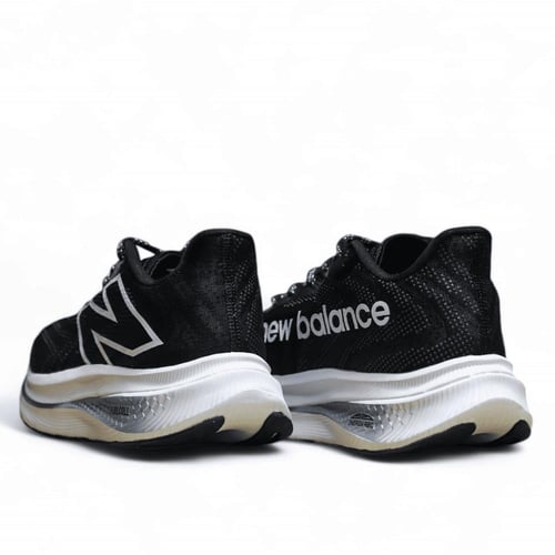 حذاء New Balance 1080