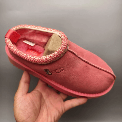 حذاء شتوي UGG