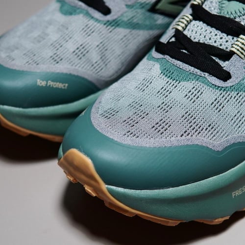 حذاء New Balance Hierro V9