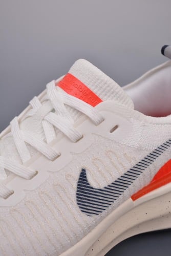 حذاء نايك Nike Zoom X