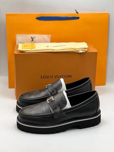 حذاء لويس فيتون LV