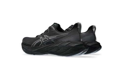 حذاء ASICS Novablast 4