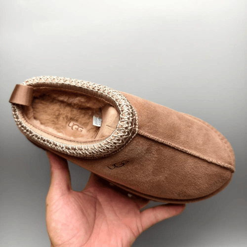 حذاء شتوي UGG