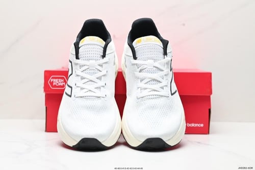 حذاء New Balance 1080