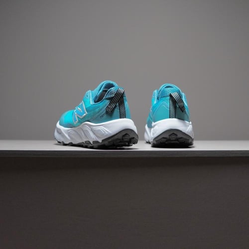 حذاء New Balance Hierro V9