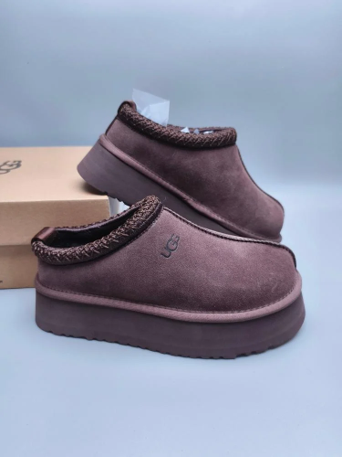 حذاء شتوي UGG
