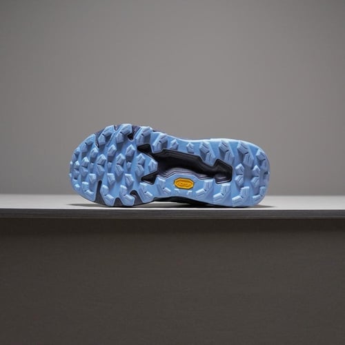 حذاء New Balance Hierro V9