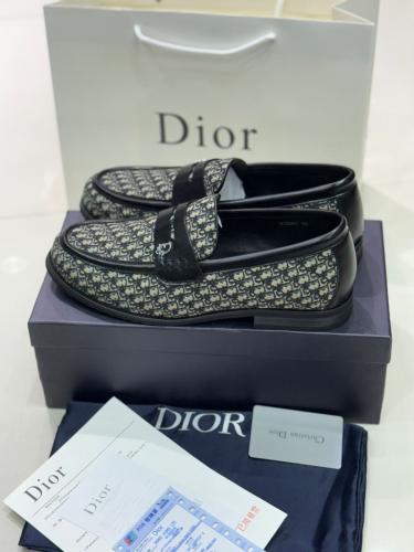 حذاء ديـــور Dior