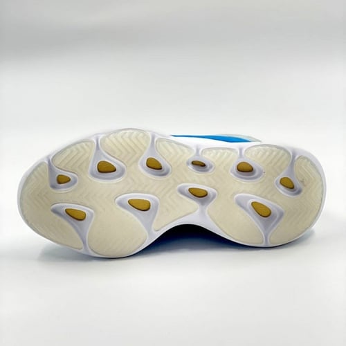 حذاء كاجوال 700