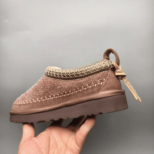 حذاء شتوي UGG