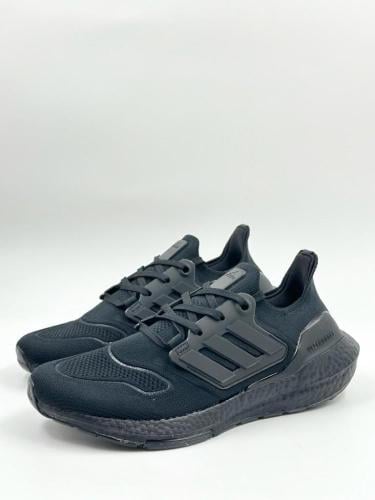 حذاء Adidas UltraBoost 22