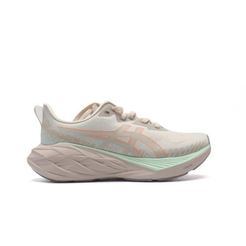 حذاء ASICS Novablast 4