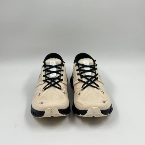 حذاء On Running cloud