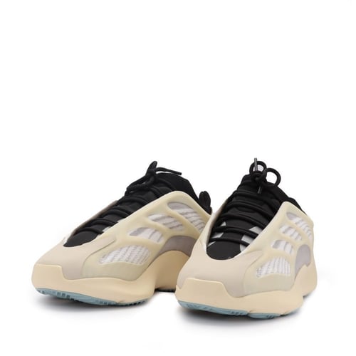 حذاء كاجوال 700