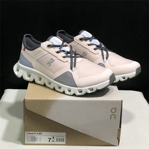 حذاء On Running cloud