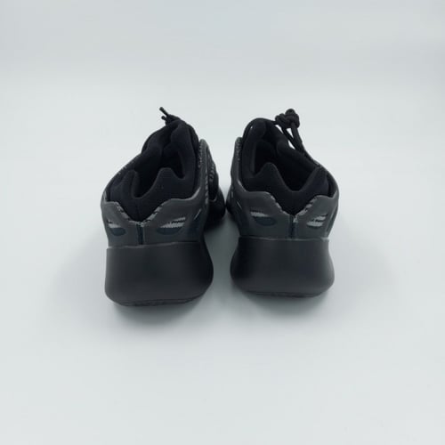 حذاء كاجوال 700