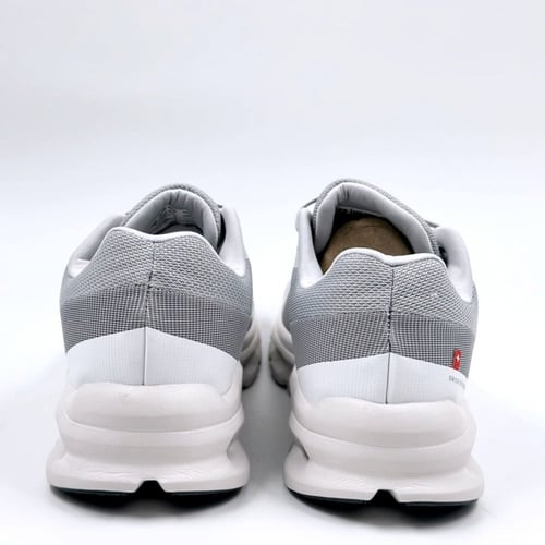 حذاء On Running cloud