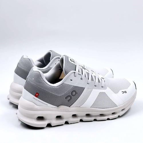 حذاء On Running cloud