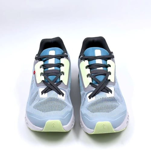 حذاء On Running cloud