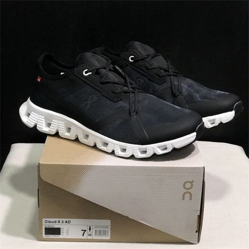 حذاء On Running cloud