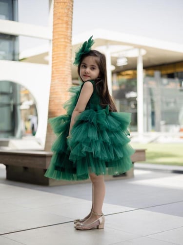 فستان أطفال باللون الأخضر