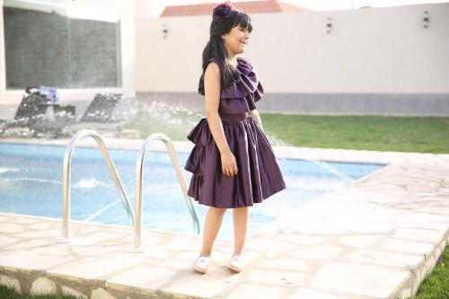 فستان أطفال باللون البنفسجي