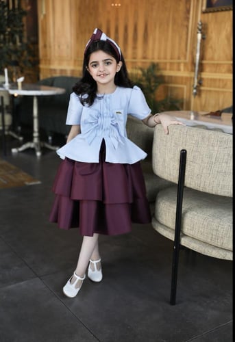 فستان بناتي فاخر بتدرج السماوي والعنابي