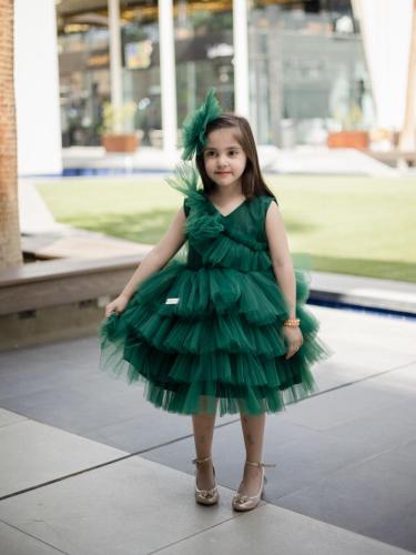 فستان أطفال باللون الأخضر