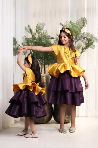 فستان أطفال طبقات بمزيج اللونين المنقاوي والبنفسجي