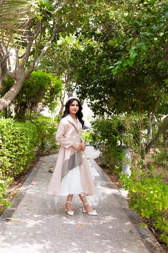 فستان بناتي للسن المحير