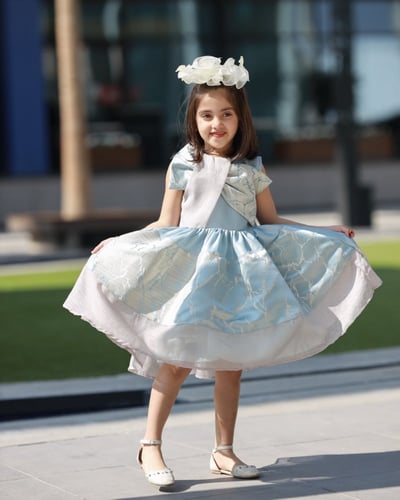 فستان اطفال بألوان جذابة