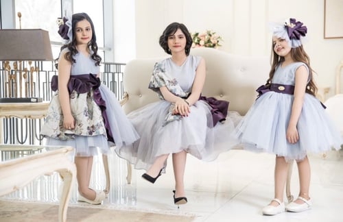 فستان السن المحير ممزوج بالجازار والتفته المشجره ب...