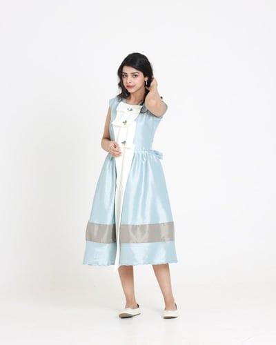 فستان السن المحير التفته الشانتون الممزوجه