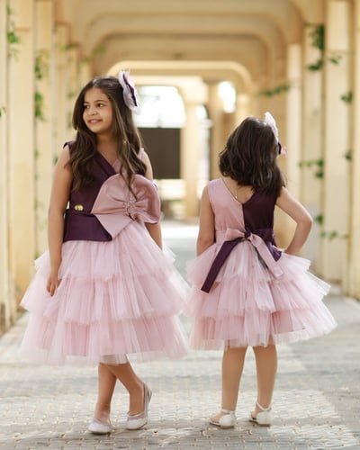 فستان أطفال وردي من التفته والتل الفاخر