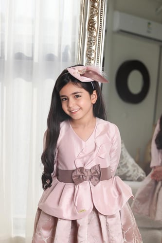 فستان أطفال وردي مشجر