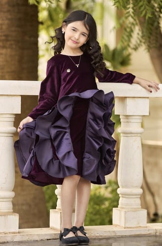 فستان بناتي بنفسجي فاخر بقماش المخمل والتفته