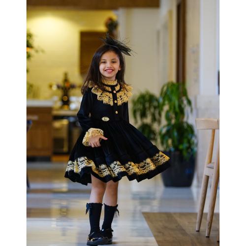 فستان أطفال بخامة المخمل وكلفة الدانتيل