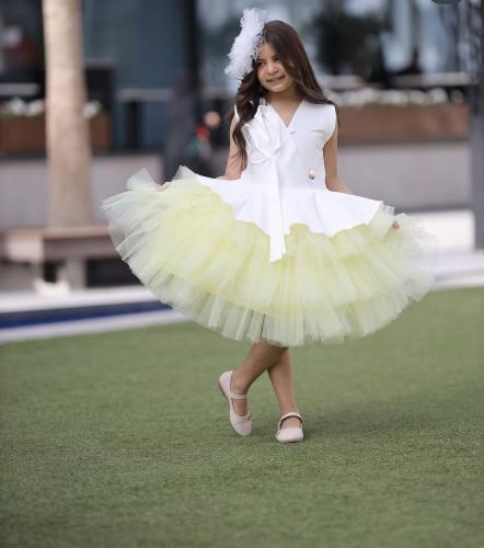 فستان أطفال باللون الأصفر الفاتح من الشانتون