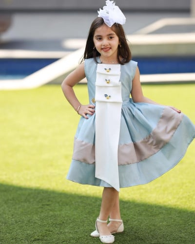 فستان أطفال بألوان فرائحيه من الشانتون