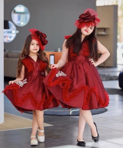 فستان أطفال عنابي تفته شانتون ممزوج مع التل