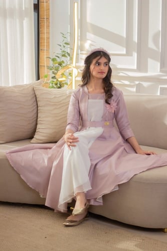 فستان السن المحير ممزوج تفته شانتون مع الجازار مزي...